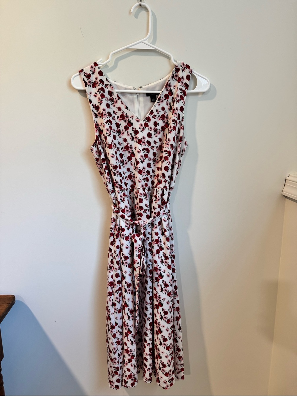 Ann Taylor Bundle- 2 dresses, 2 blouses, 1 shorts - Picture 2 of 11